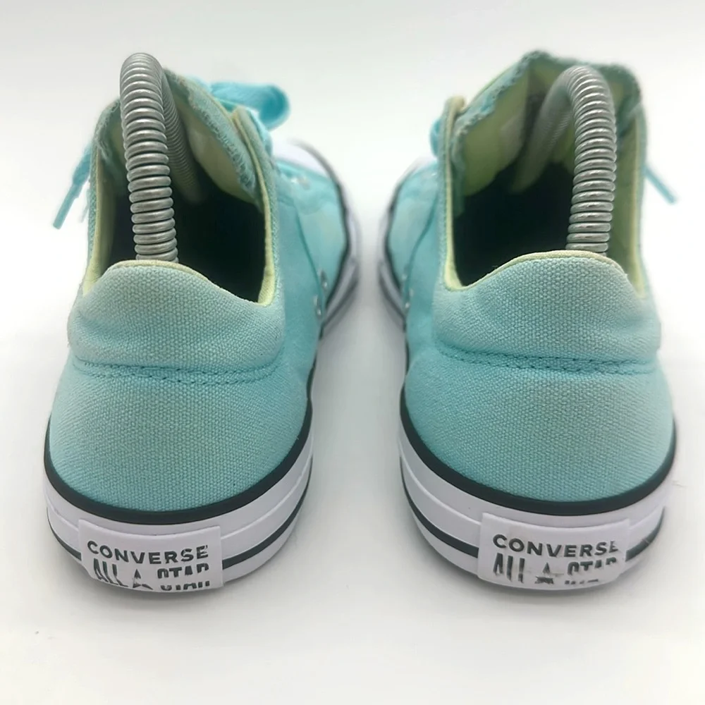 Converse All Stars Youth Size 6 Low Top Light Aqua Padded Tongue Shoes 661880F